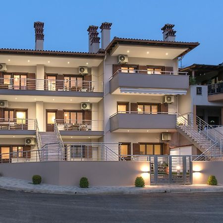 Pleiades Casual Living Apartment Nea Roda Bagian luar foto