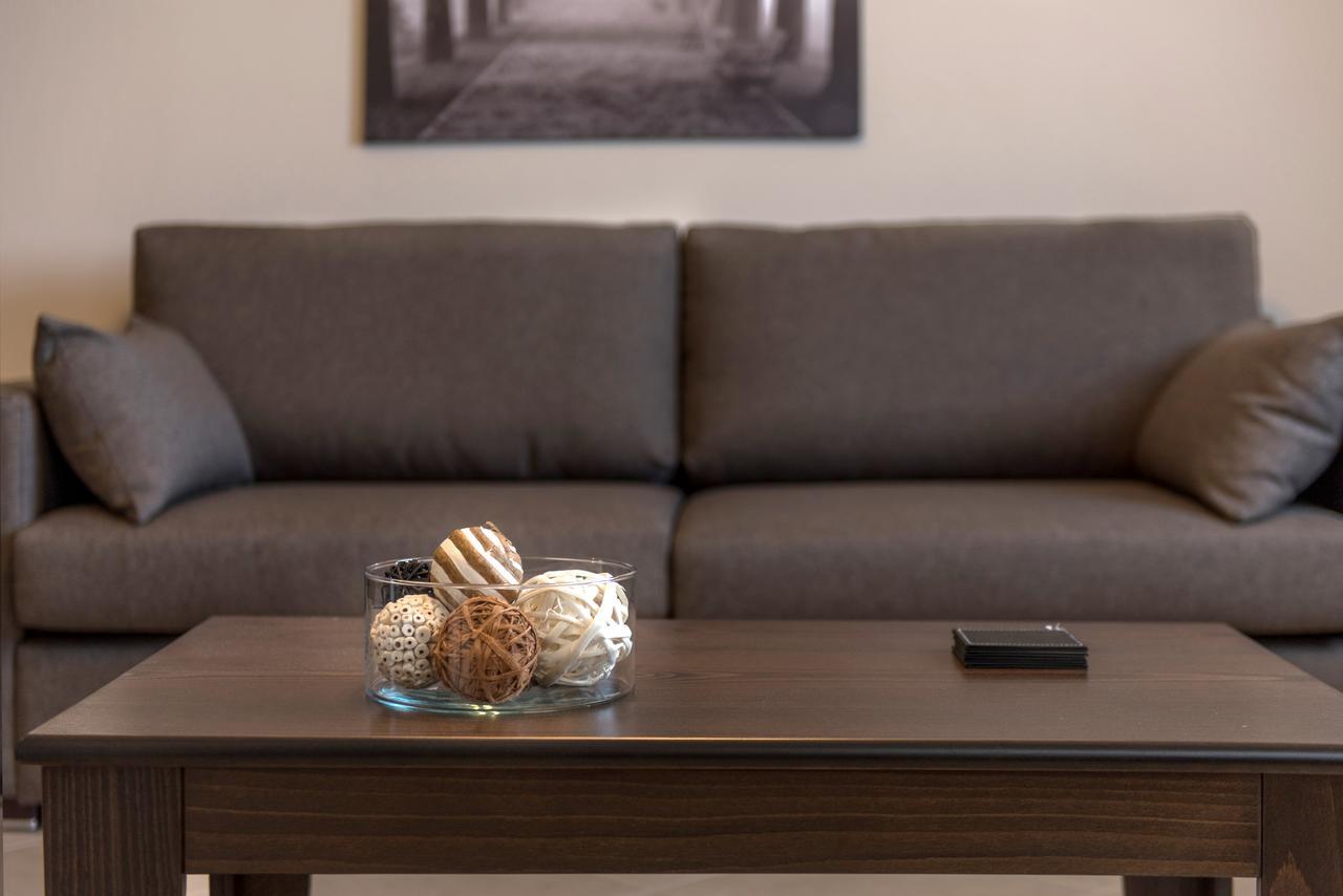 Pleiades Casual Living Apartment Nea Roda Bagian luar foto