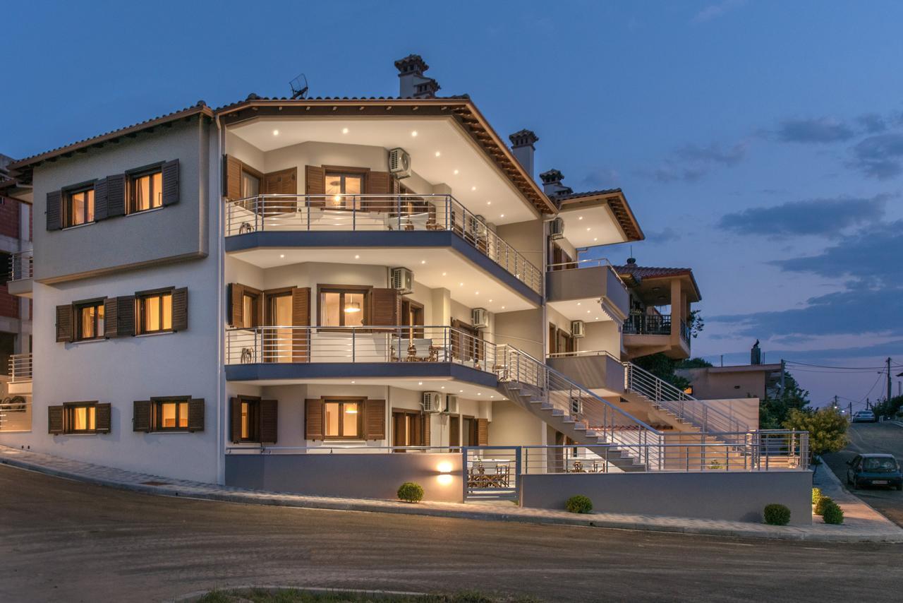 Pleiades Casual Living Apartment Nea Roda Bagian luar foto