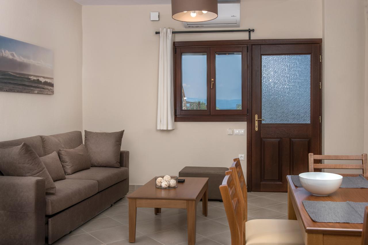 Pleiades Casual Living Apartment Nea Roda Bagian luar foto