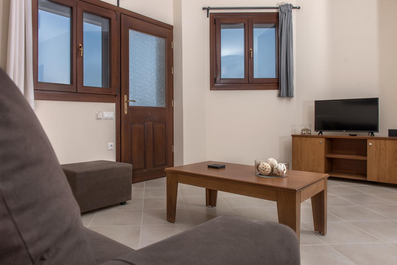 Pleiades Casual Living Apartment Nea Roda Bagian luar foto
