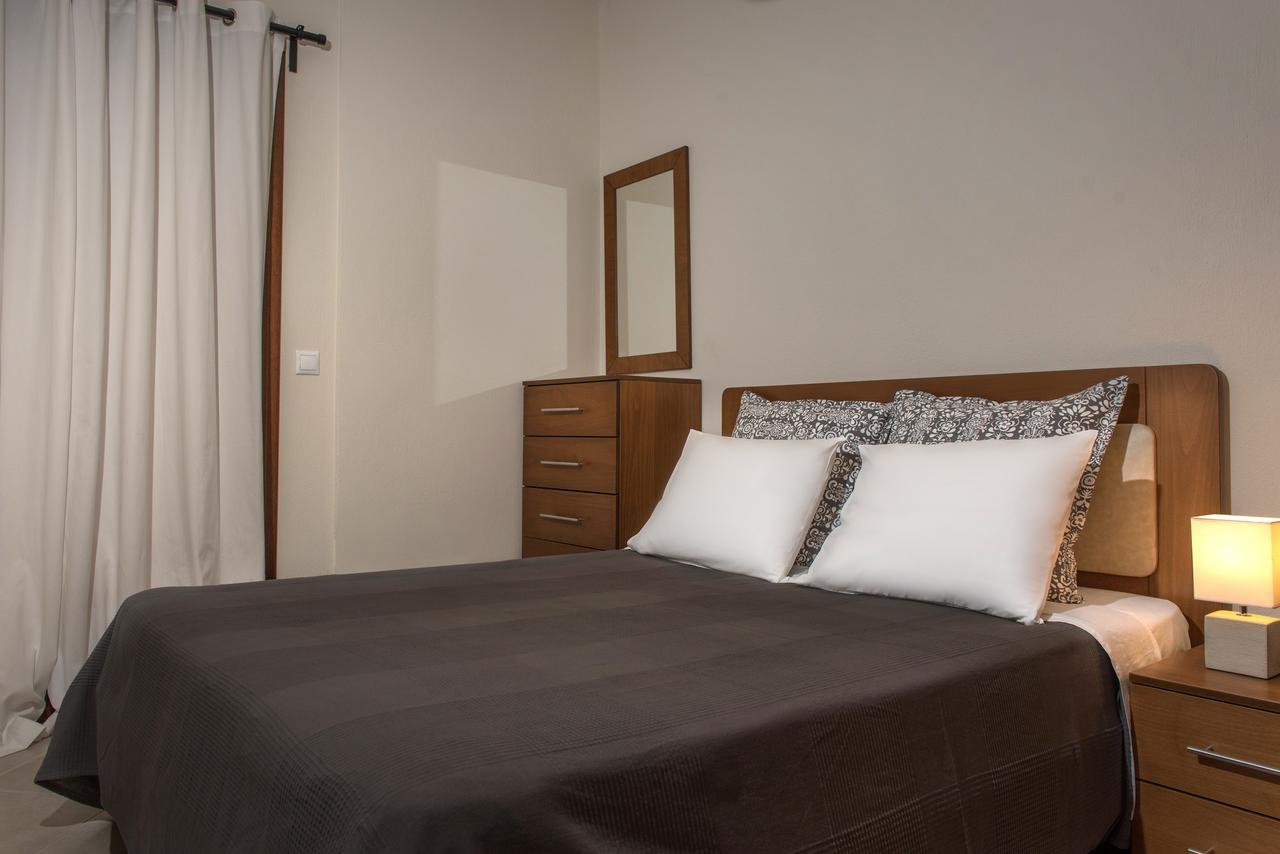Pleiades Casual Living Apartment Nea Roda Bagian luar foto