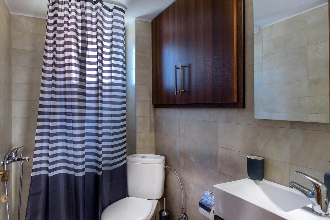 Pleiades Casual Living Apartment Nea Roda Bagian luar foto