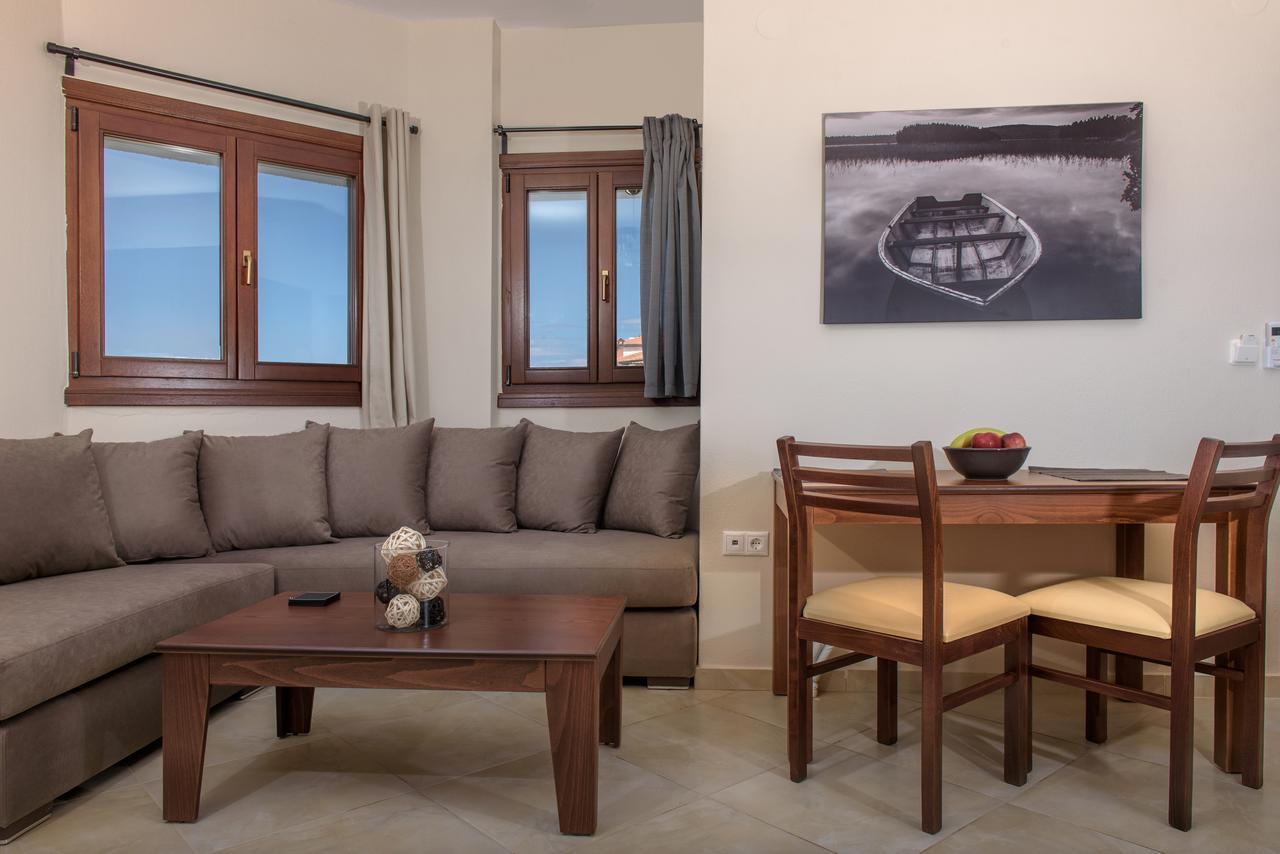 Pleiades Casual Living Apartment Nea Roda Bagian luar foto