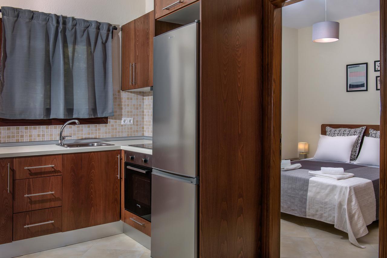 Pleiades Casual Living Apartment Nea Roda Bagian luar foto