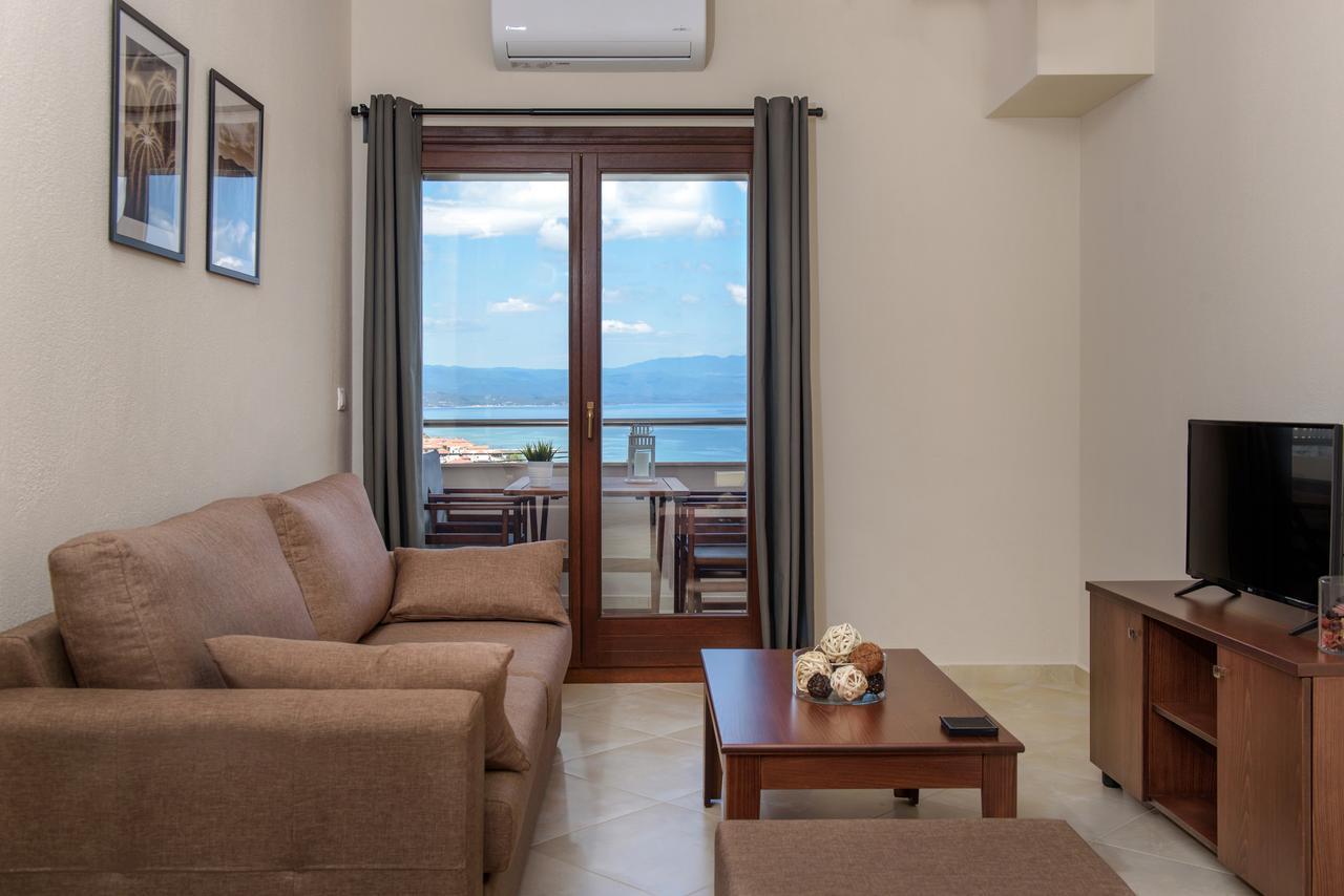 Pleiades Casual Living Apartment Nea Roda Bagian luar foto